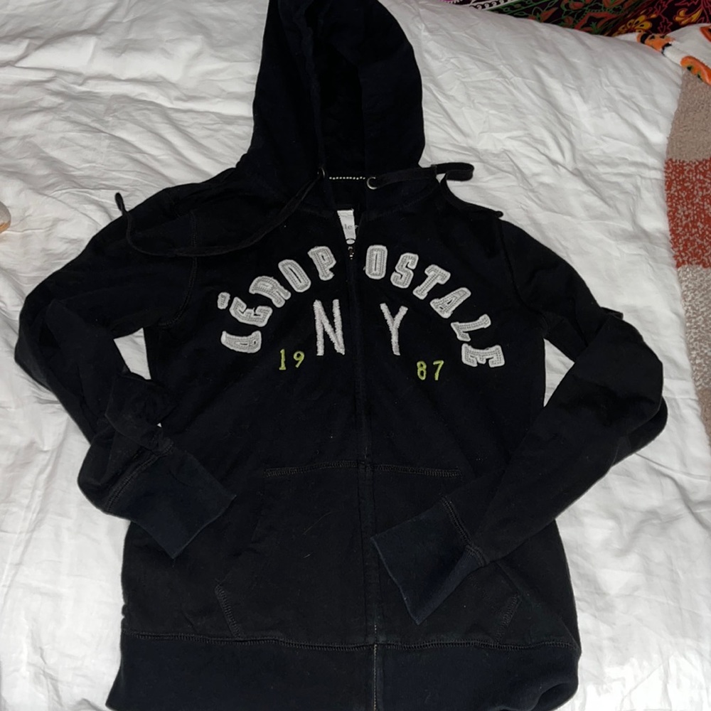 Black Aeropostale stretch jacket